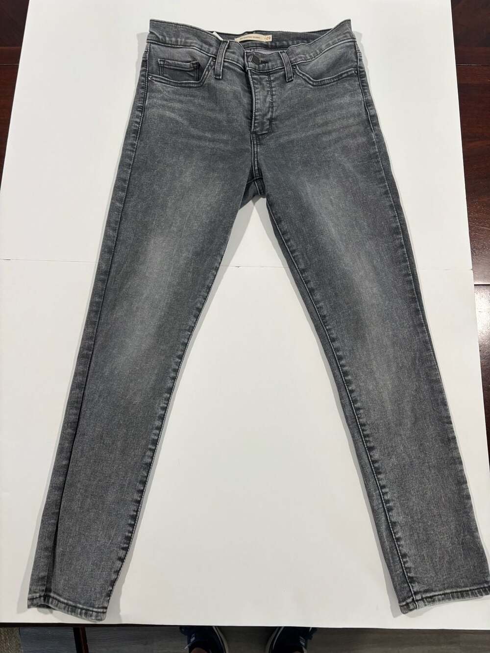 Levi's 311 Shaping Skinny Jeans in Grey Wash Women’s Size 29